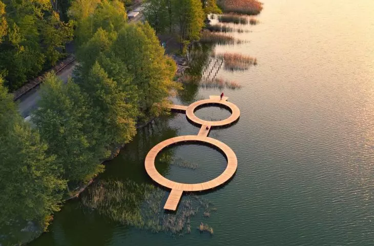 Circles on the lake in Słupca. A new realization by Paweł Grobelny