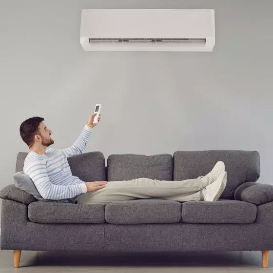 Instalacja klimatyzacji w domu podnosi komfort życia, ale również wartość nieruchomości. Stała temperatura i wilgotność powietrza w domu tworzy zdrowe, przyjazne warunki.