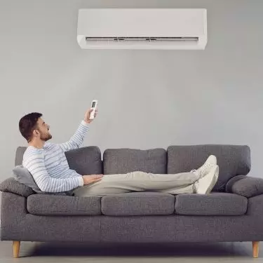 Instalacja klimatyzacji w domu podnosi komfort życia, ale również wartość nieruchomości. Stała temperatura i wilgotność powietrza w domu tworzy zdrowe, przyjazne warunki.