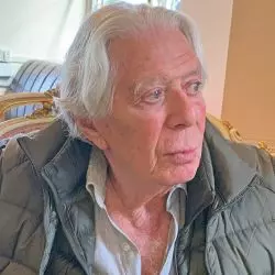 Zvi Hecker