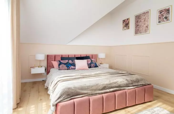 Klasyka i nowoczesność – aranżacja sypialni w stylu glamour