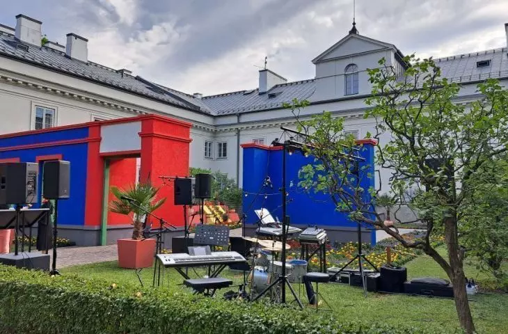 Cemex Poland partners with an exhibition of Frida Kahlo's works