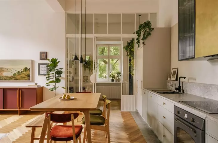 Interiors full of light. Transformation of an apartment in Krakow's Kazimierz district
