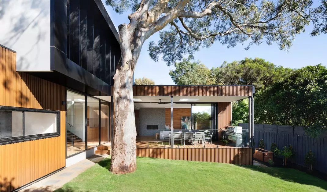 When planning your home's facade, it's a good idea to know the latest trends in the industry. Learn about 5 categories of designer facade metarials that are currently on top