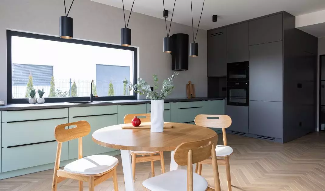 Kitchen in the shade of eucalyptus
