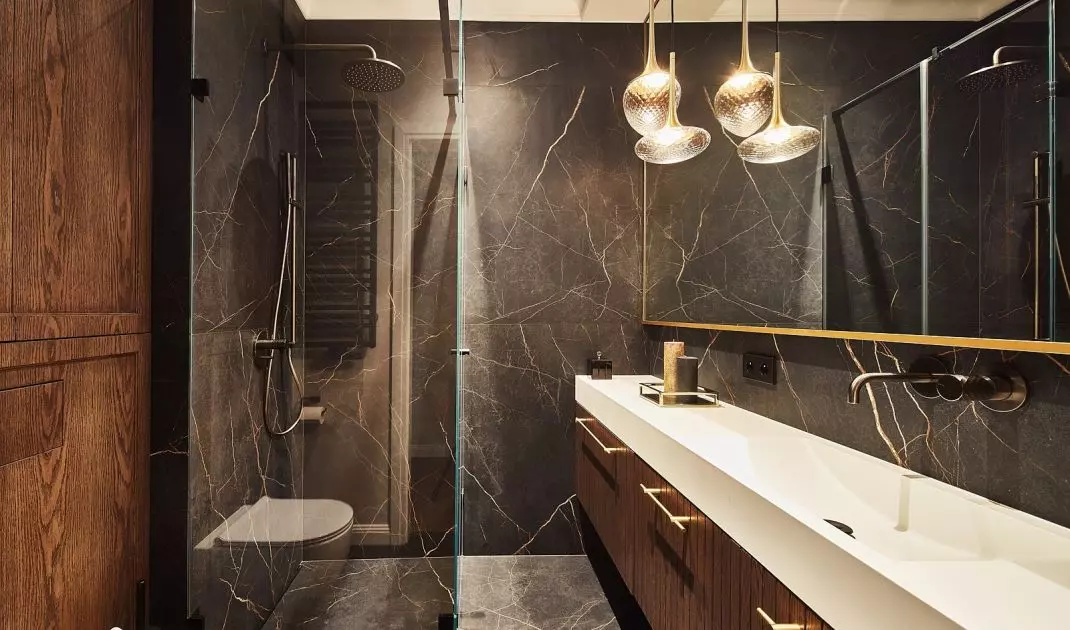 Bathroom in dark colors