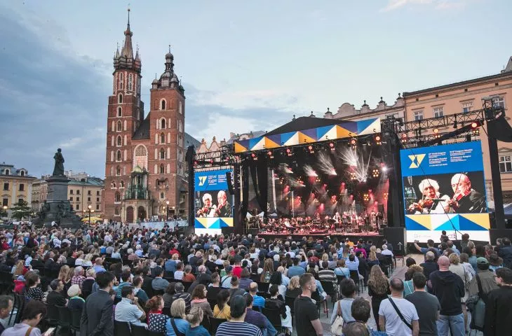 Overtourism – znużenie turystą w wielkim mieście