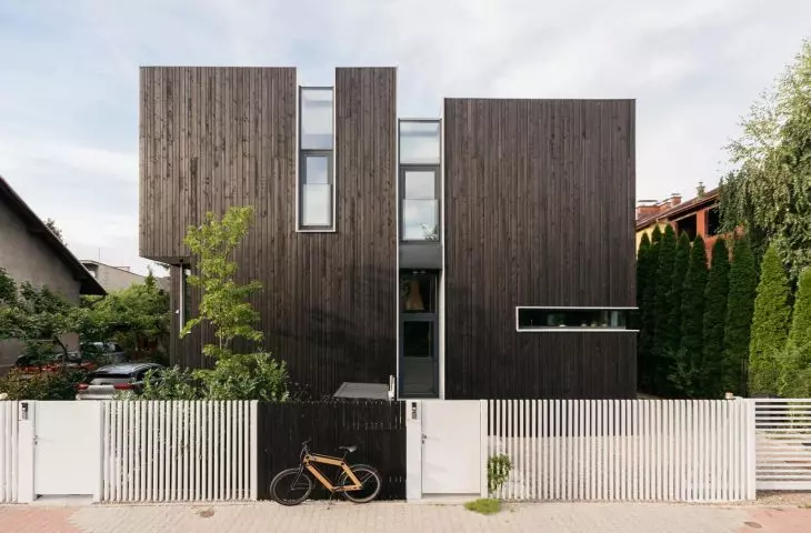 A house in two weeks? A house in Krakow's Olsza district designed by Studio4Space