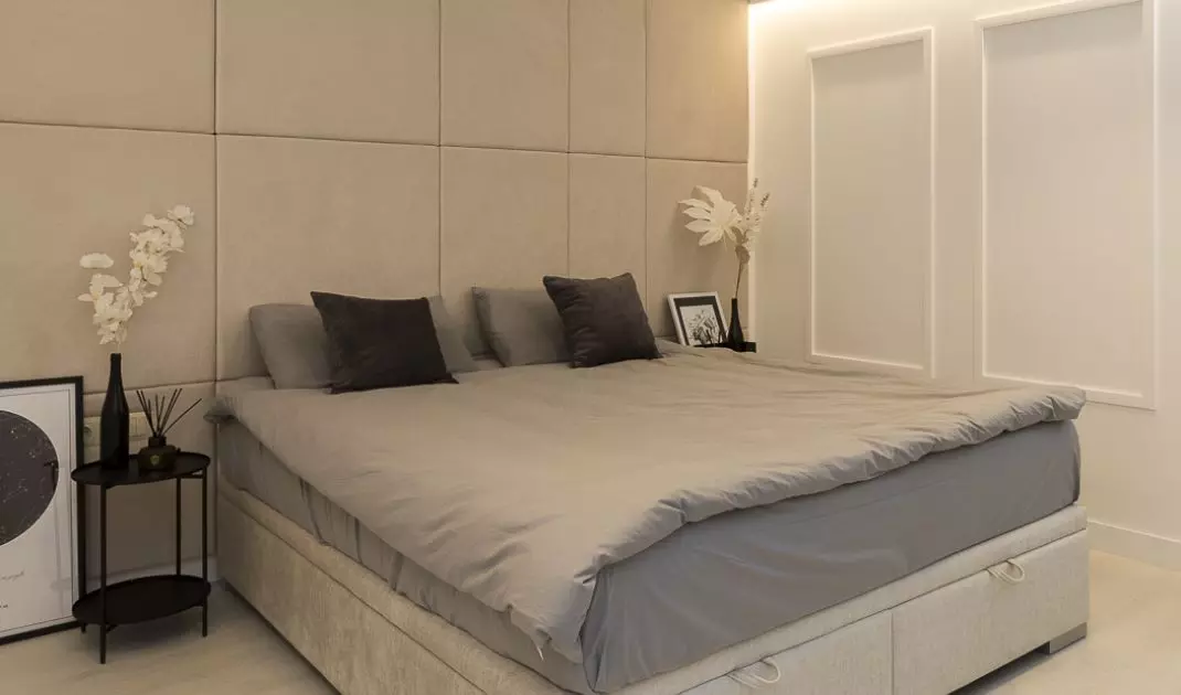 Bedroom in bright colors