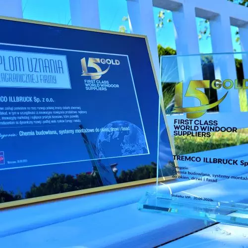 Tremco illbruck with award at VIII International Woodwork Forum