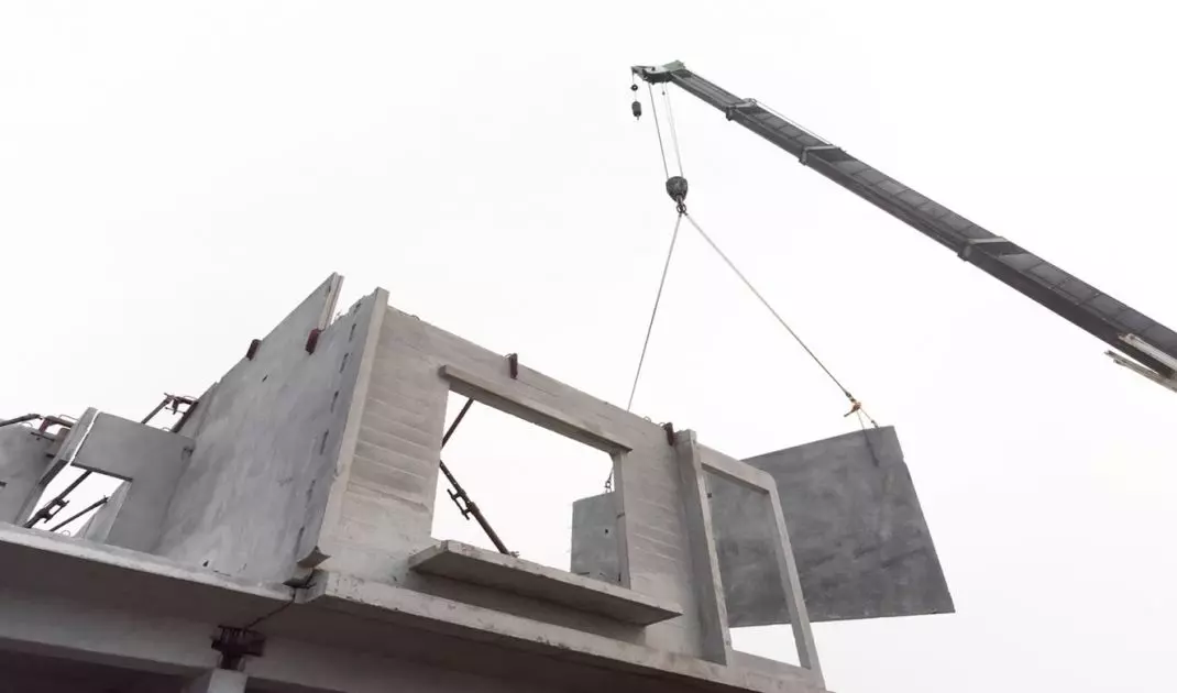 Precast concrete elements are components used in the construction of residential homes and multi-story buildings. They are manufactured in specialized plants and then transported to the construction site for installation