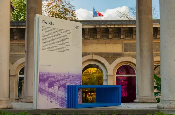 The Hôtel-Dieu was decorated with a design by a Polish designer