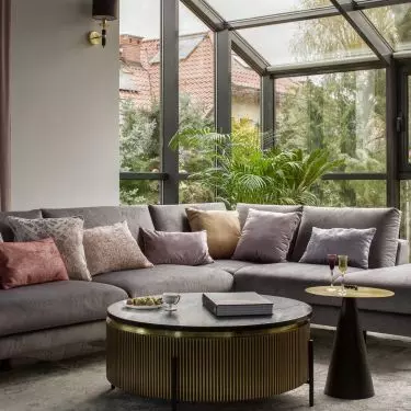 Modern classic z nutką art déco