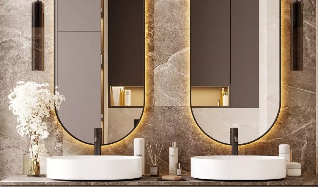 Bathroom in beige, brown and gold