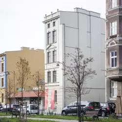 Kamienica przy Łąkowej 18 wypiękniała