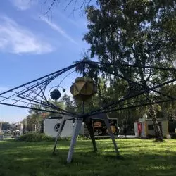 Układ heliocentryczny przed Uniwersytetem Rolniczym w Krakowie
