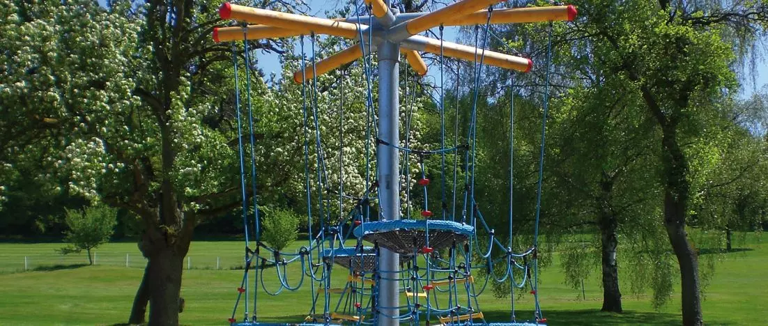 Huck - rope playgrounds