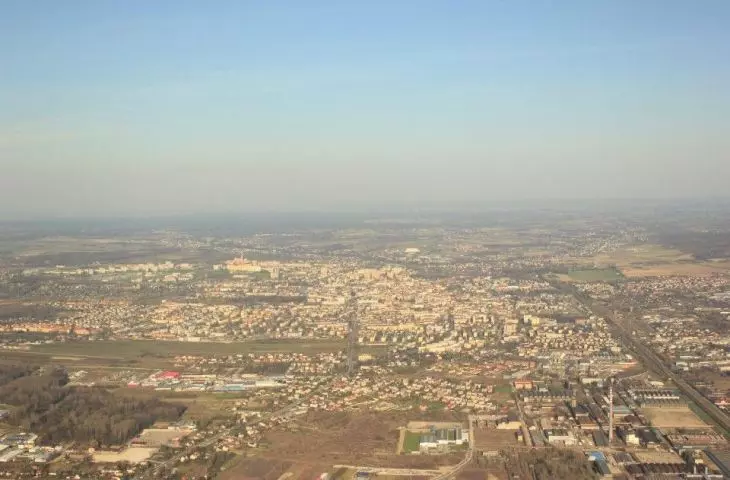 The forgotten actor of urban space. What role can housing cooperatives have?