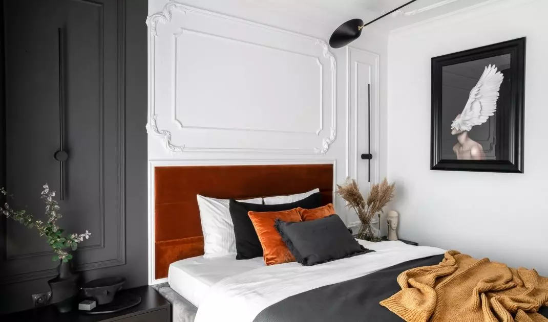 Stucco adds an elegant touch to the interior