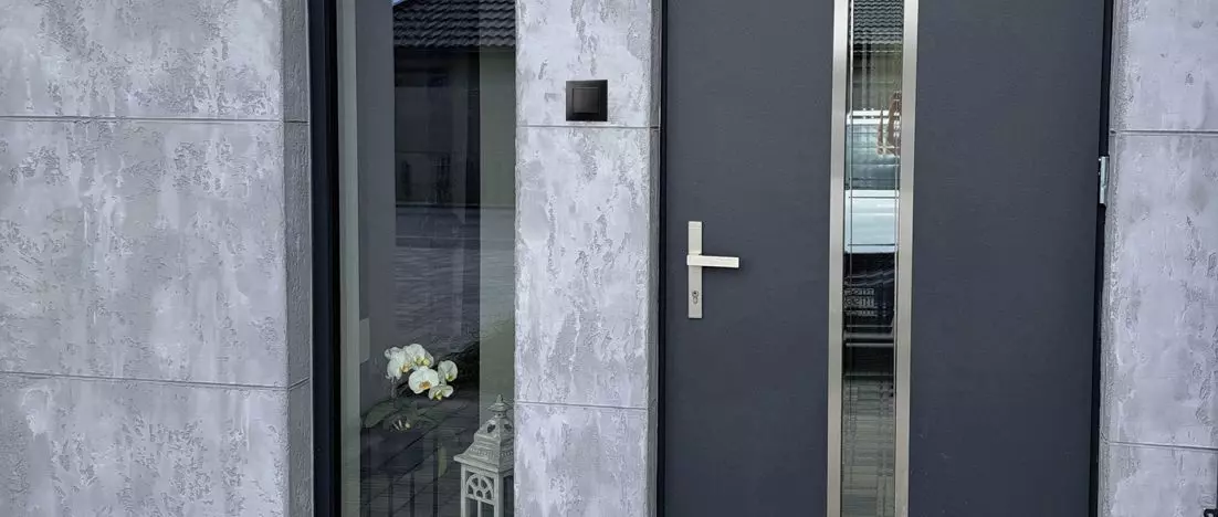 ALPOL AT 319 modelled mineral plaster to imitate architectural concrete