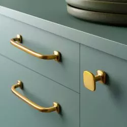 Elementy meblowe VIEFE - uchwyt dwupunktowy i gałka QUART 0608