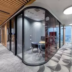 GSW Office Plus – dwuszybowy system ścian szklanych
