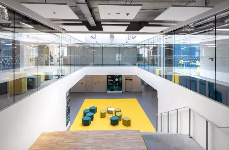 Tripolis glass wall systems with unique properties