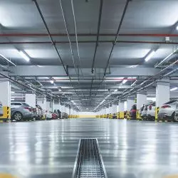 Odwodnienia punktowe, liniowe oraz klapy rewizyjne i rewizje płytowe KMB STEEL PRODUCT