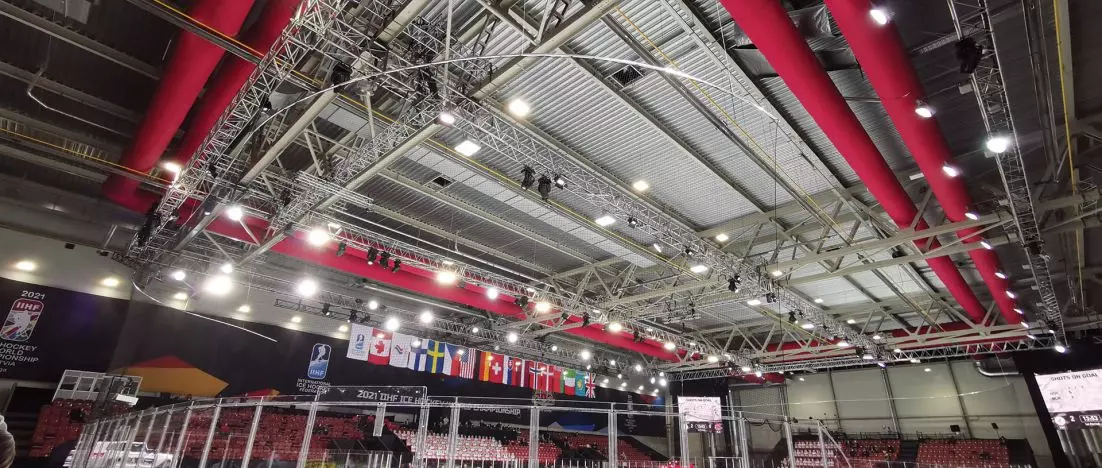 Nawiewniki tekstylne FabricAir, a kanały metalowe – 4 zasadnicze różnice
