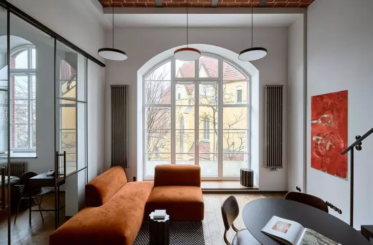 Apartament w neogotyckim gmachu