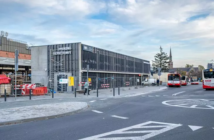 W Gdańsku rowerzyści zyskają parking na pół tysiąca rowerów. Ale się nie cieszą