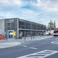Nowy parking rowerowy rowerowy zaskakuje wielkością