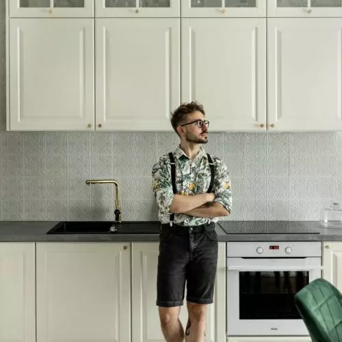 „Fascynuje mnie połączenie minimalistycznego designu z elementami retro”. Tomasz Polański w cyklu „10 pytań do architekta wnętrz”