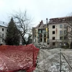 dawne domy studenckie Uniwersytetu Przyrodniczego przy ul. Dożynkowej w Poznaniu; wyburzanie
