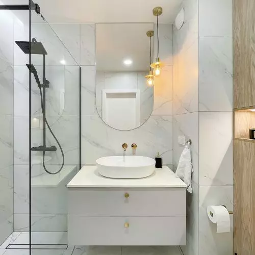 Classic bathroom arrangment