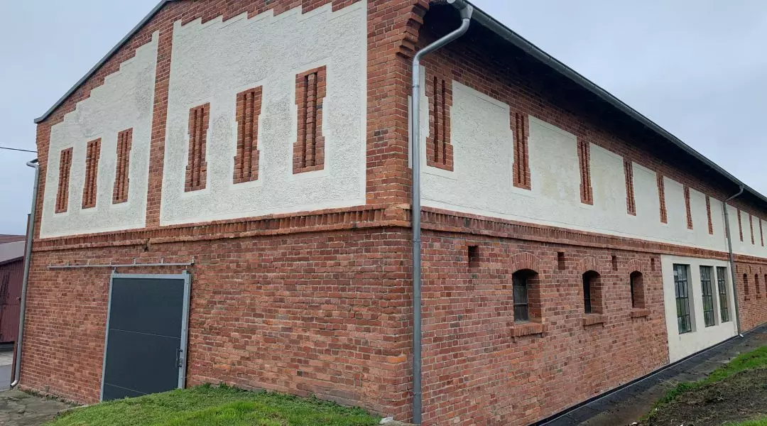 Ceglany Spichrz w Zalesiu Śląskim – wyróżnienie w kategorii Budynek zabytkowy po renowacji