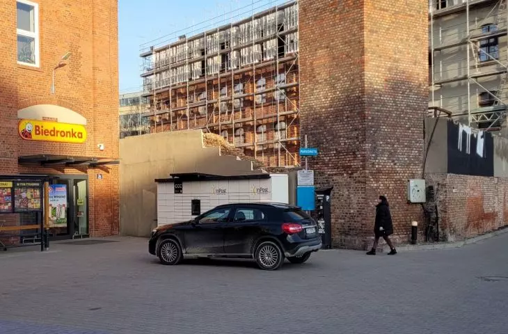 Walka z reklamozą coraz trudniejsza. Poznań kontra Biedronka: 0:1