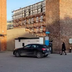 Jeden ze sklepów sieci Biedronka na Starym Mieście w Poznaniu, ul. Piaskowa/Szyperska