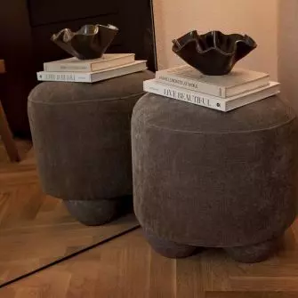 Pufa to uniwersalny mebel, który sprawdzi się w wielu pomieszczeniach