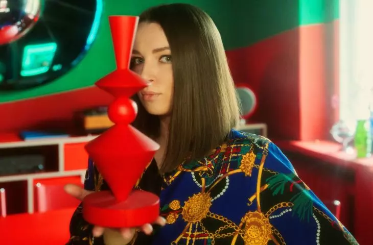 „Uważność podczas układania balansujących przedmiotów jest uziemiająca”. Rozmawiamy z Koką Skowrońską z Totem Studio Warsaw