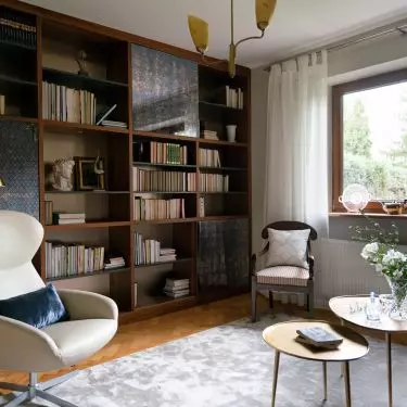 Salon z biblioteczką
