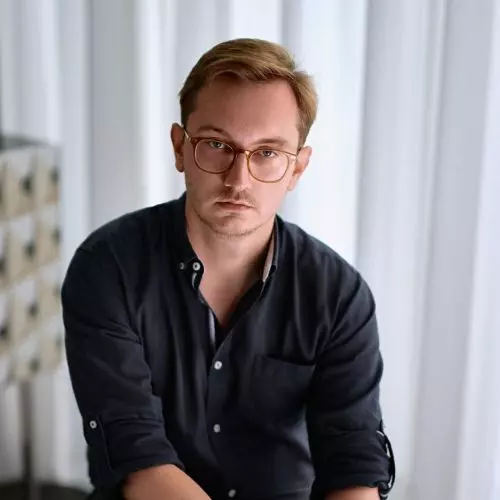 „Czerpiemy z lokalnej kultury, tradycji oraz materiałów”. Rafał Otłog w cyklu „10 pytań do architekta wnętrz”