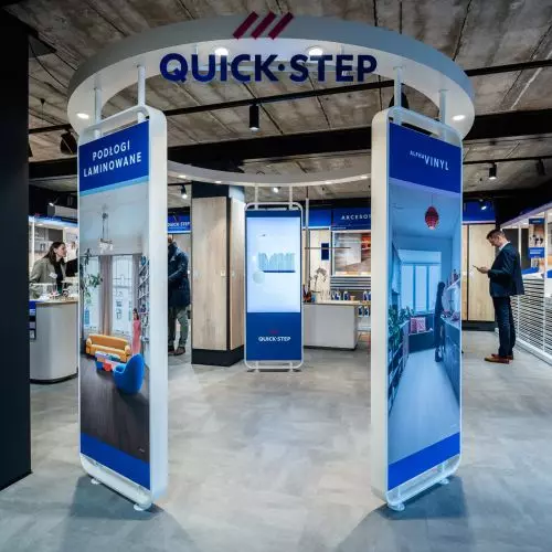 Quick-Step prezentuje sklepy w nowym koncepcie. Rewolucyjne cyfrowe doświadczenie zakupowe dostępne już w Polsce
