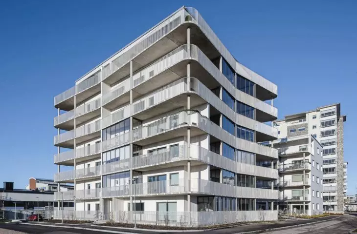 Stalowe balustrady balkonowe i tarasowe dla potrzeb budownictwa mieszkaniowego i użyteczności publicznej