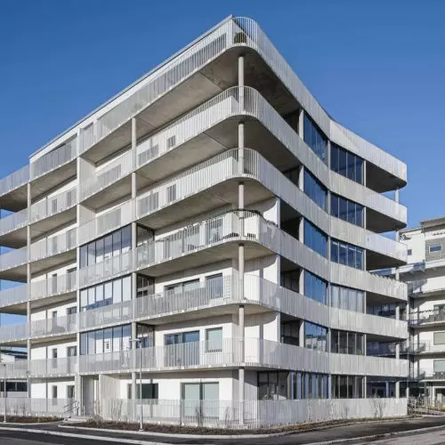 Stalowe balustrady balkonowe i tarasowe dla potrzeb budownictwa mieszkaniowego i użyteczności publicznej