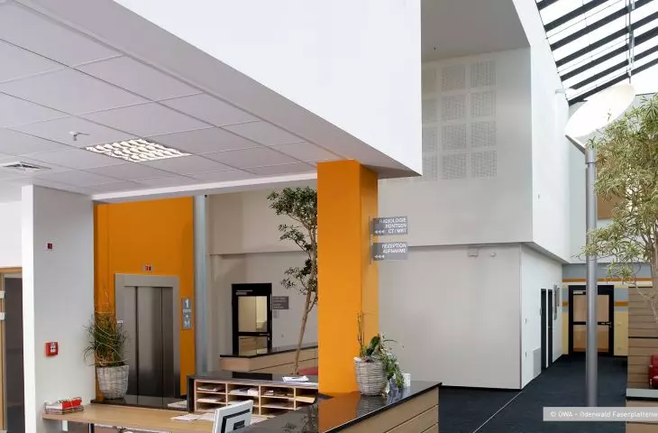 Akustyka w szpitalu – konfigurator akustyczny pomocny w doborze wymaganego rozwiązania