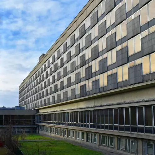Ministerstwo Kultury zrezygnowało z finansowania budowy ośmiu obiektów, wśród nich hotel Cracovia