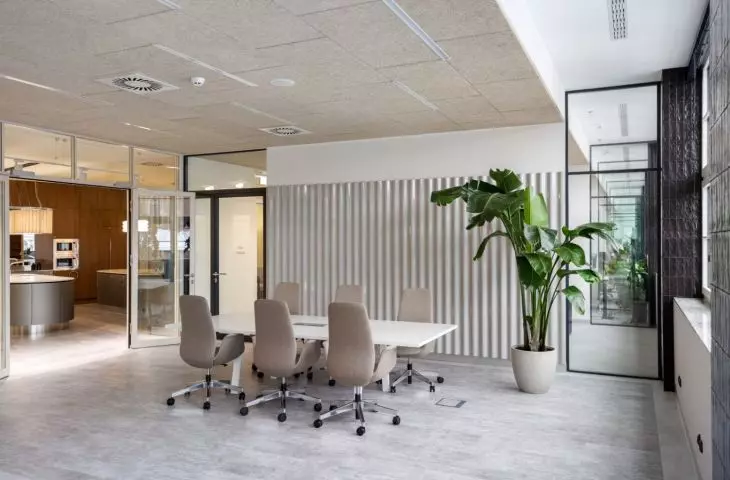 Restoring the splendor of history: an office in Wrocław's Renoma, or upcycling in art déco style