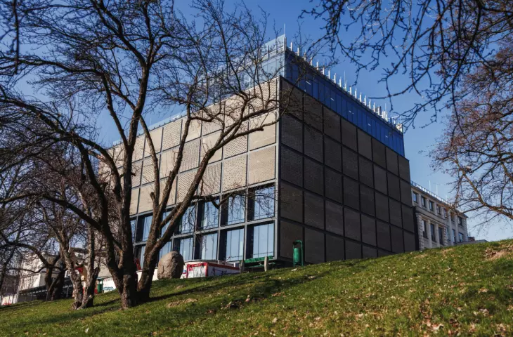 Budynek jak czekolada, czyli nowe muzeum w Warszawie
