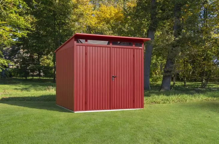 Cottages, racks, crates - proven solutions for garden storage